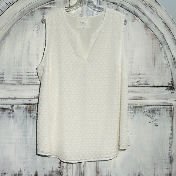 Market & Spruce Tops - Market & Spruce White Tank Top Womens 3X With White Dot Accents